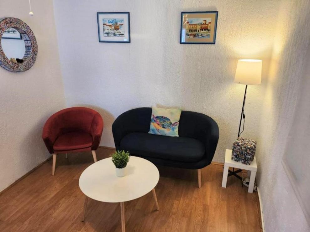 Apartment Dolores Cres Exterior photo
